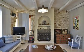 Petite Olive House